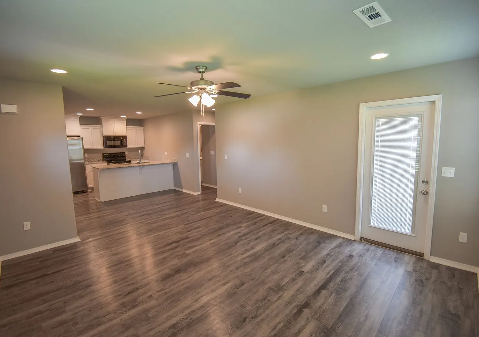 3 Bedroom 2 Bath Duplex in Prairie Grove, AR — Photo 3