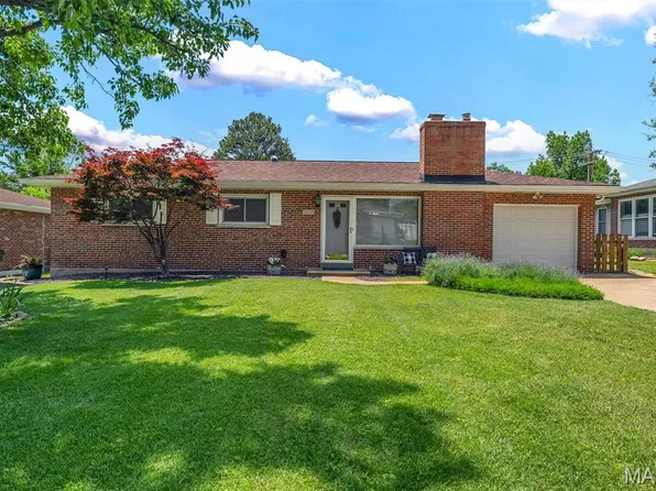 7666 Grant Haven Dr, Saint Louis, MO 63123