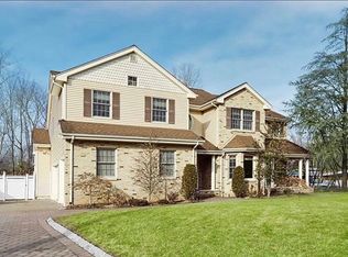 719 Chimes Rd, Paramus, NJ 07652