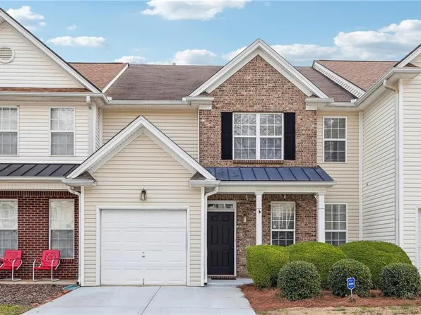 2926 Greyhawk Ln, Cumming, GA 30040