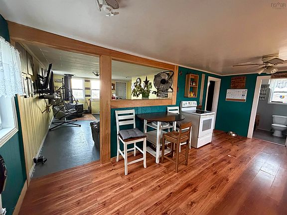 4th image of 655 Baccaro Rd