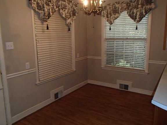 5th image of 552 Otis Blvd