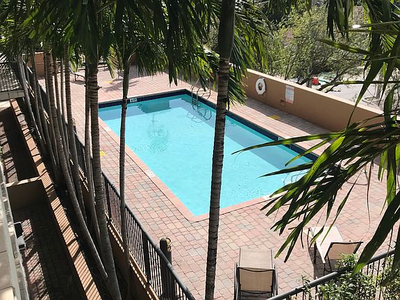 3rd image of 1690 SW 27th Ave APT 506