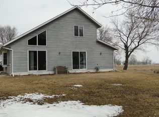 110 Parkview Dr, Starbuck, MN 56381
