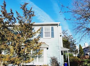 94 Prestbury Ln, Somerset, NJ 08873