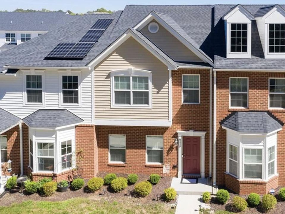 1st image of 7354 Pebble Lake Dr