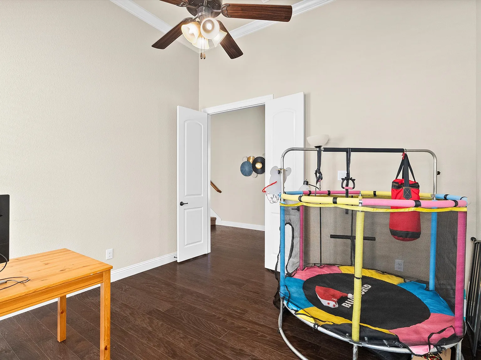 4 bed, 3136 sqft, $3,400 — Photo 4