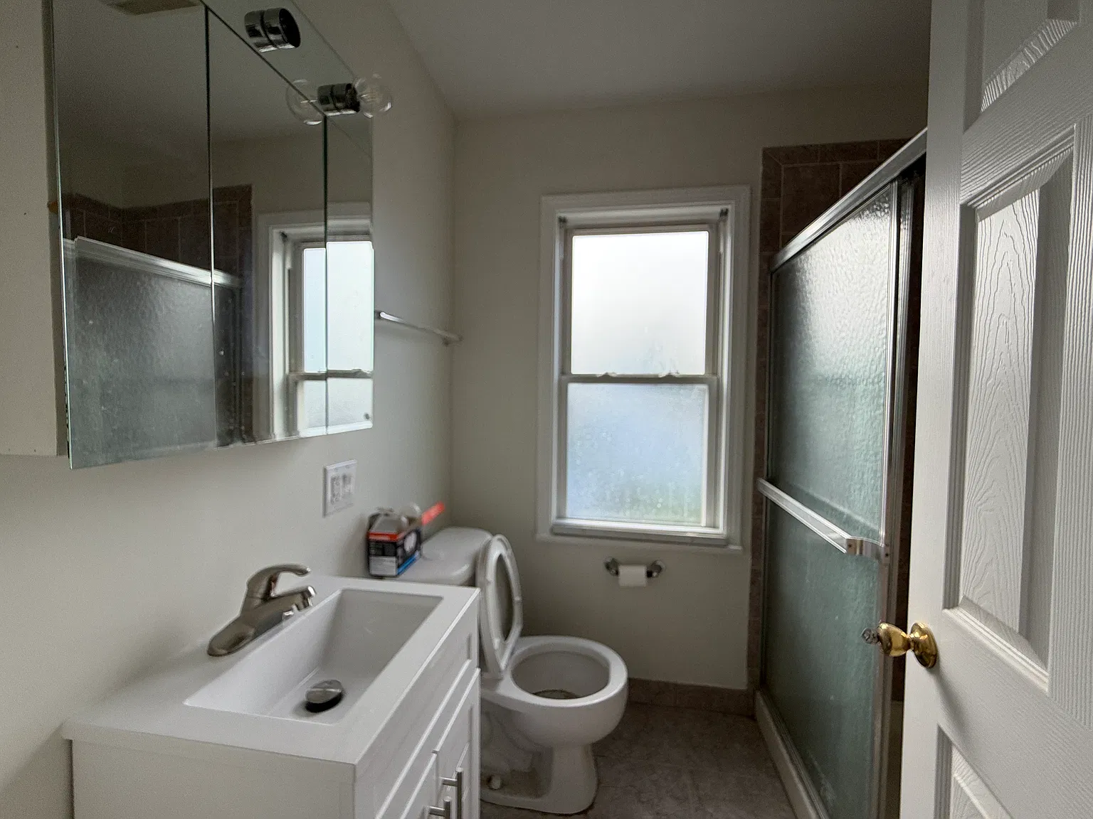 2 bed, 850 sqft, $2,100 — Photo 4