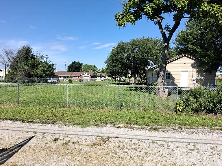 534 S Bucy Ave — Photo 8