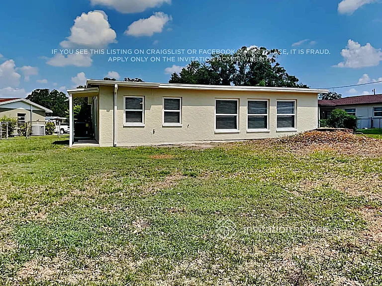 725 Clayton St — Photo 17
