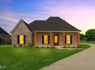 319 Newport Ln, Benton, LA 71006