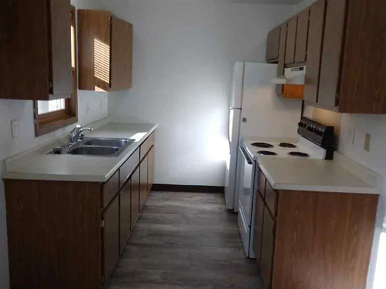 406 N Barkman St #2 — Photo 4
