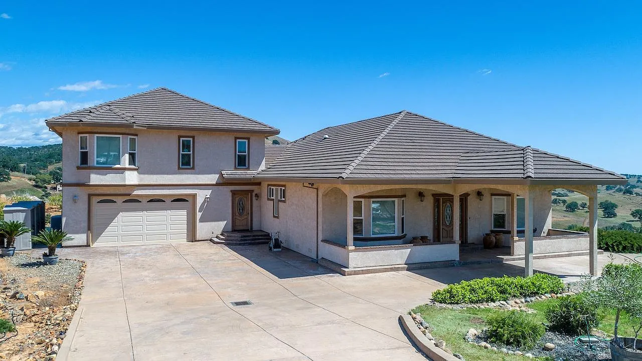 9459 Mojica Way photo 1
