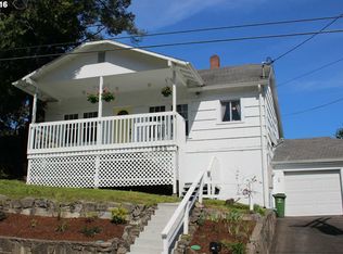 1688 N 8th St, Coos Bay, OR 97420