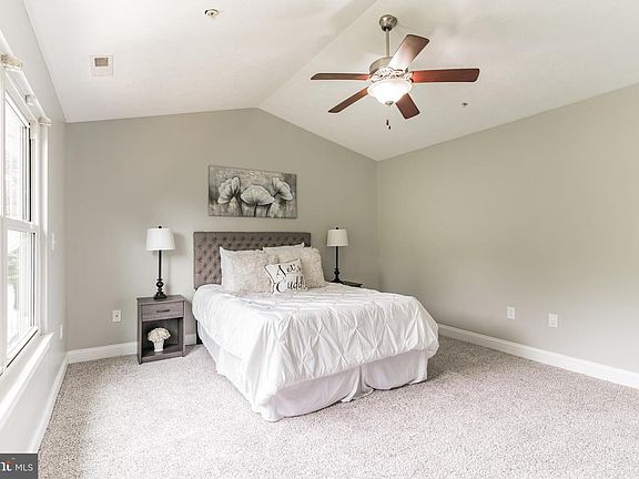 5th image of 21853 Milton Ln