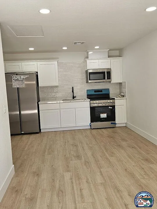 1 bed, 1.0 bath, 480 sqft, $1,385 — Photo 2