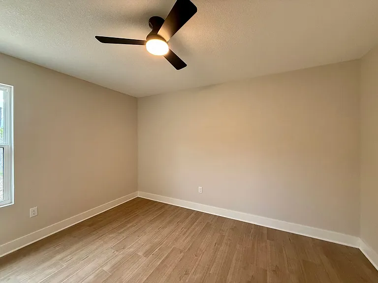 765 N Kansas Ct — Photo 20