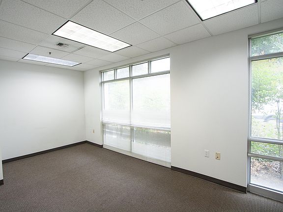 3rd image of 8820 59th Ave SW #1