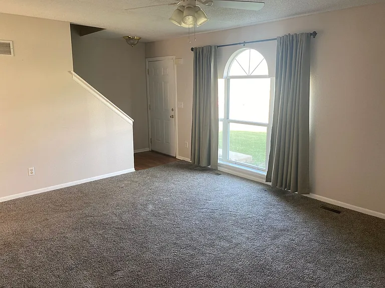 Windsor Townhomes Community — Photo 45