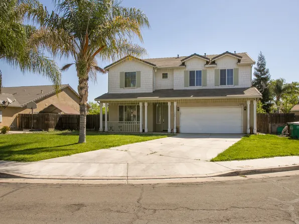 1028 N Oxford Pl, Porterville, CA 93257