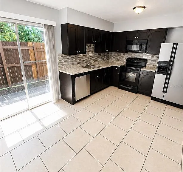 4001 Woodfern Dr #C-1 — Photo 5