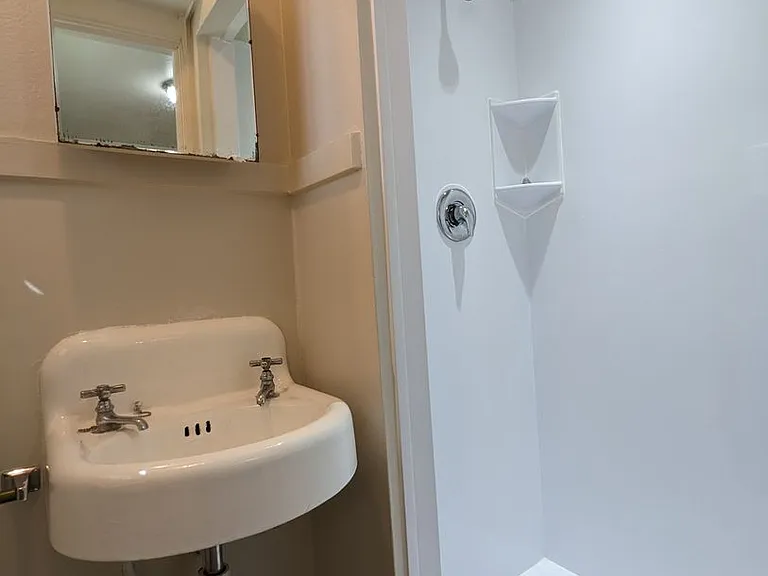 3787 Franklin Blvd #4 — Photo 11