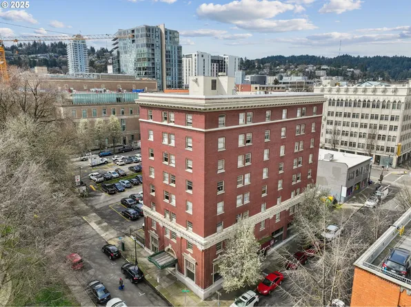 1005 SW Park Ave Unit 403, Portland, OR 97205