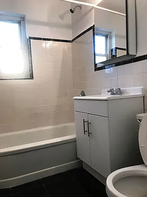 Rented by Prime Realty | media 8