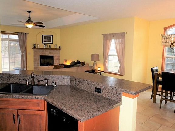 5th image of 100 Eagles Cove Cir