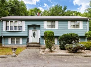 3 Oaklawn Rd, Assonet, MA 02702