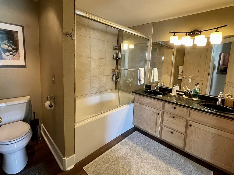 8300 Meadowview Dr #L23 — Photo 8