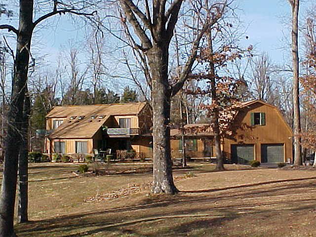 1st image of 909 Calumet Ln