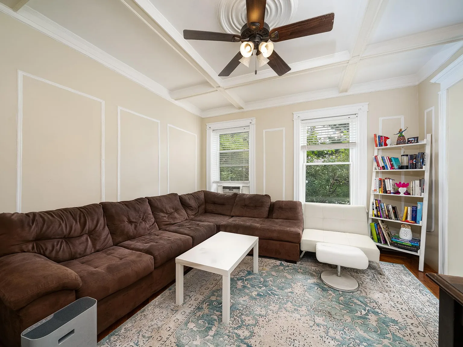 3 bed, 820 sqft, $2,750 — Photo 1