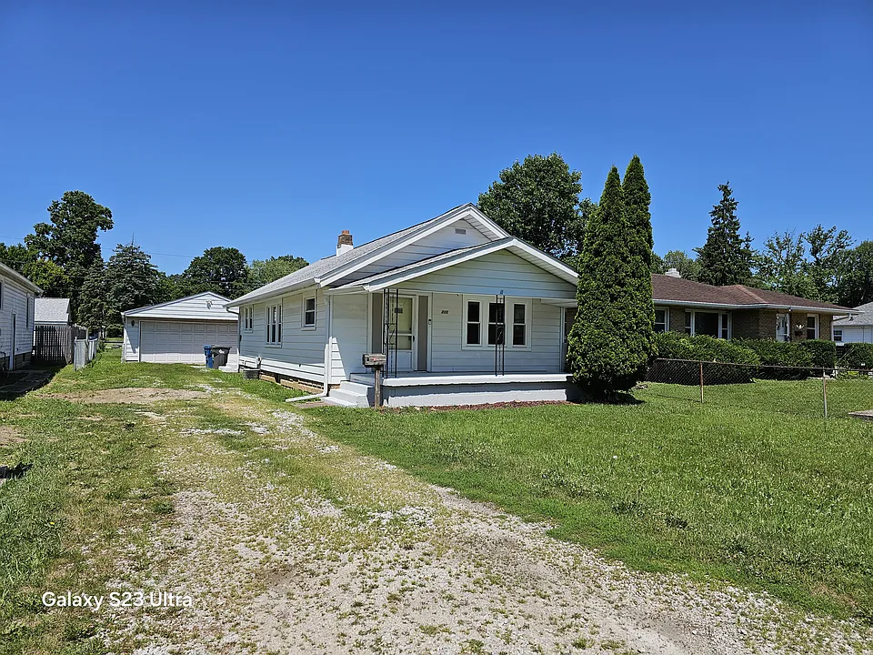 210 N Routiers Ave