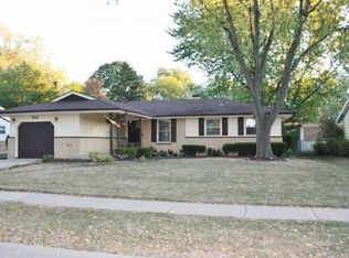 513 Laurel St, Elk Grove Village, IL 60007