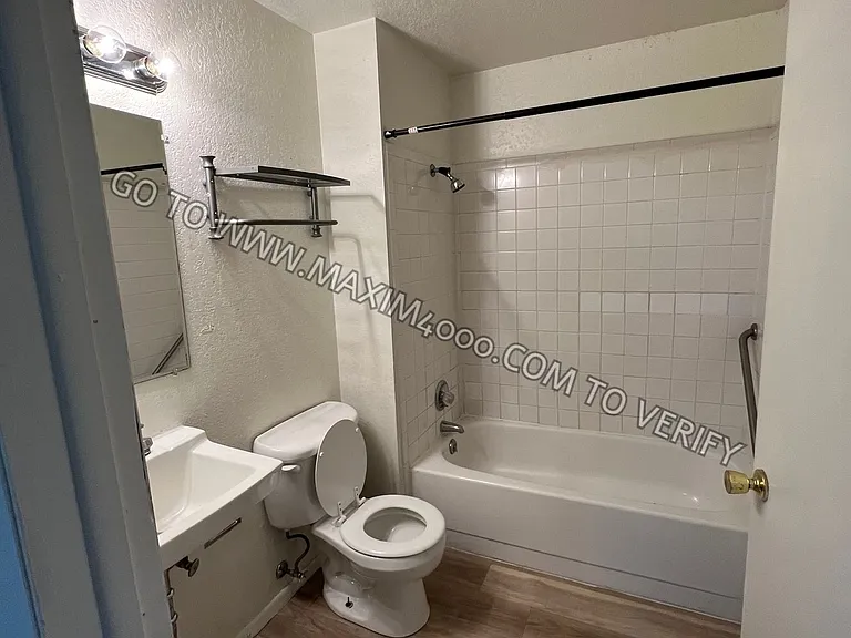 1140 Walnut Ave #14 — Photo 5