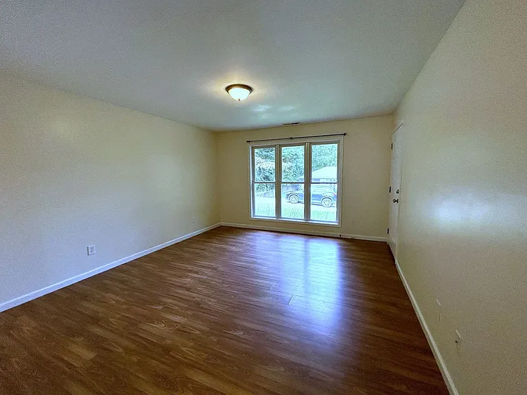 22A Half Moon Dr — Photo 3