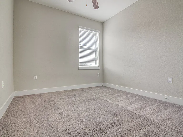 2409 Moreno St — Photo 16