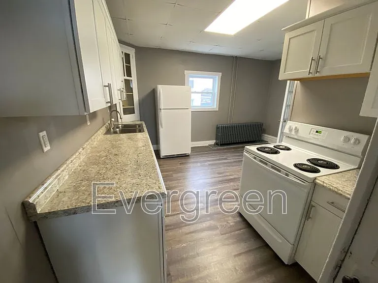 347 Washington St #LOWER — Photo 14