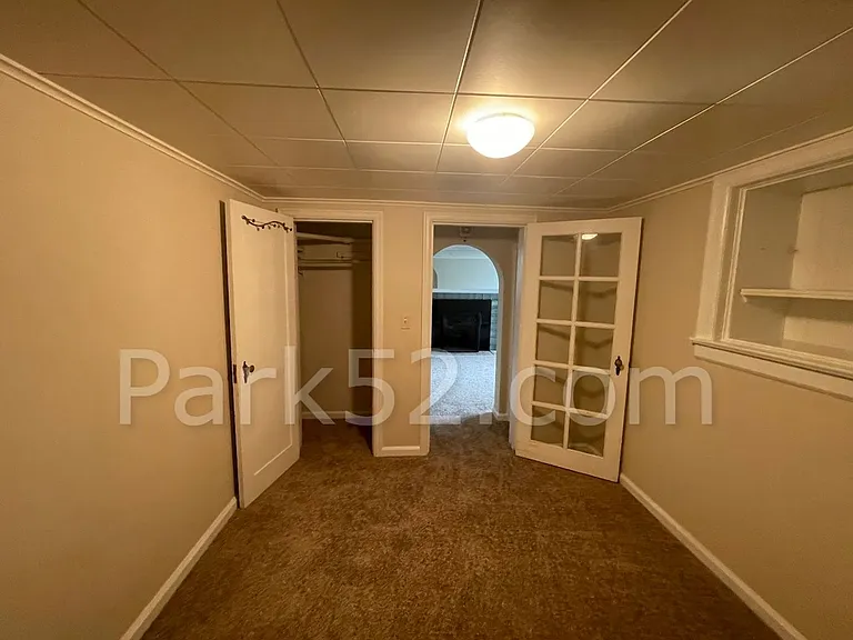 406 N 6th St #1/2 — Photo 8