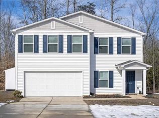 112 W Carmel Cove Dr, Mocksville, NC 27028