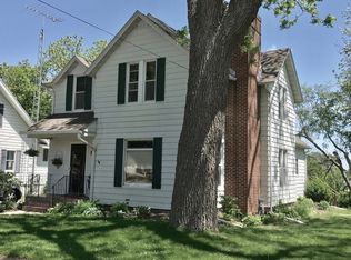 515 4th St SW, Plainview, MN 55964