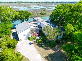 1586 Oak Island Dr, Charleston, SC 29412