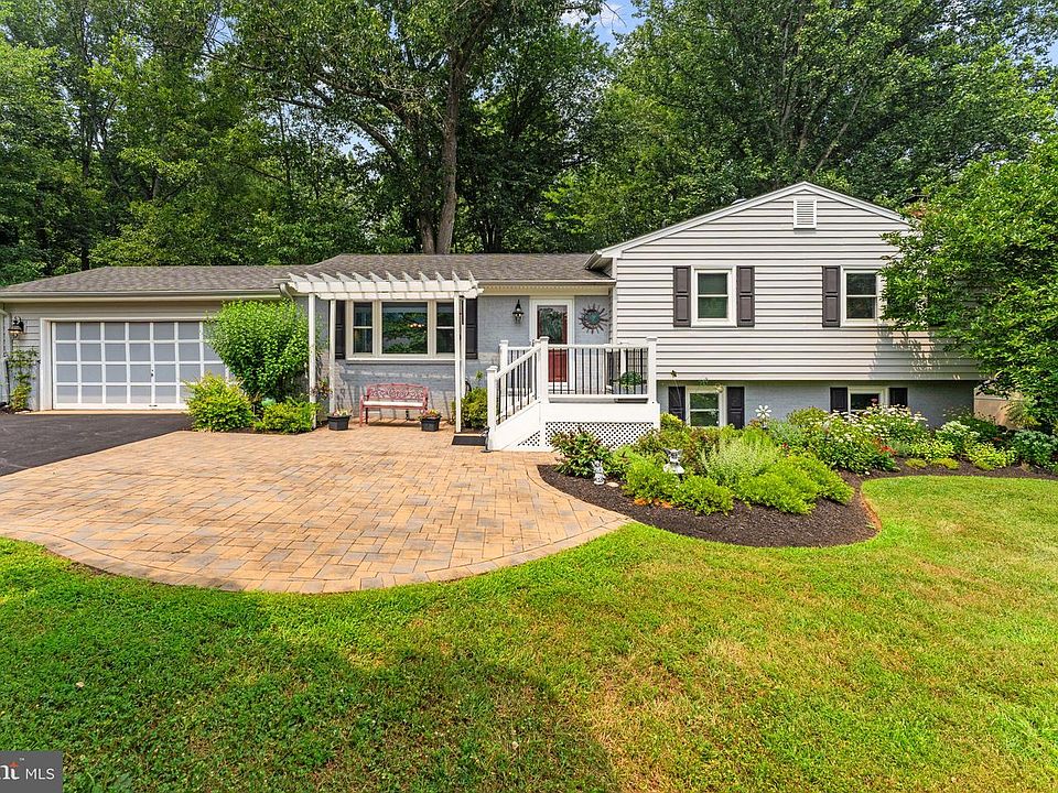 1st image of 5576 Jaclyn Dr