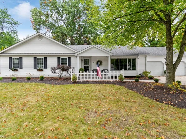 78 Clairhaven Dr, Hudson, OH 44236