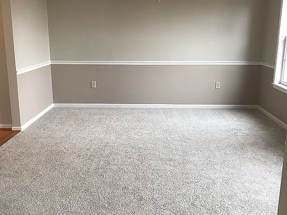 Dining Room 14'4"x12'10"