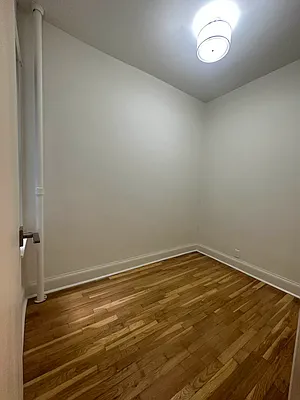 Rented by Peter R. Hungerford, LREB | media 31