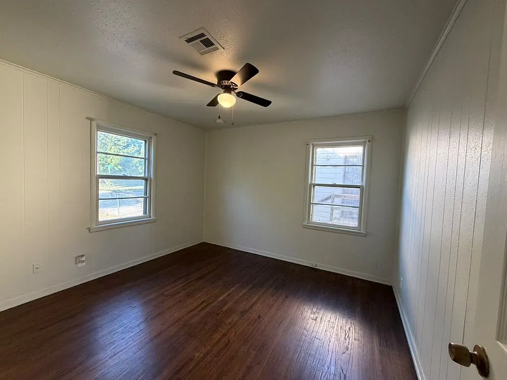 3 bed, 1138 sqft, $1,300 — Photo 3