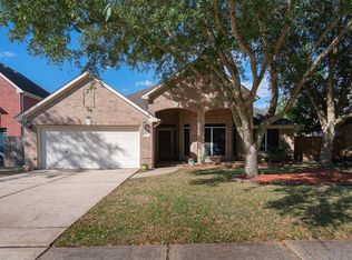 606 Canyon Crest Dr, League City, TX 77573