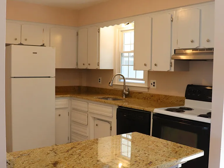 44 Whittlesey Dr #44 — Photo 2